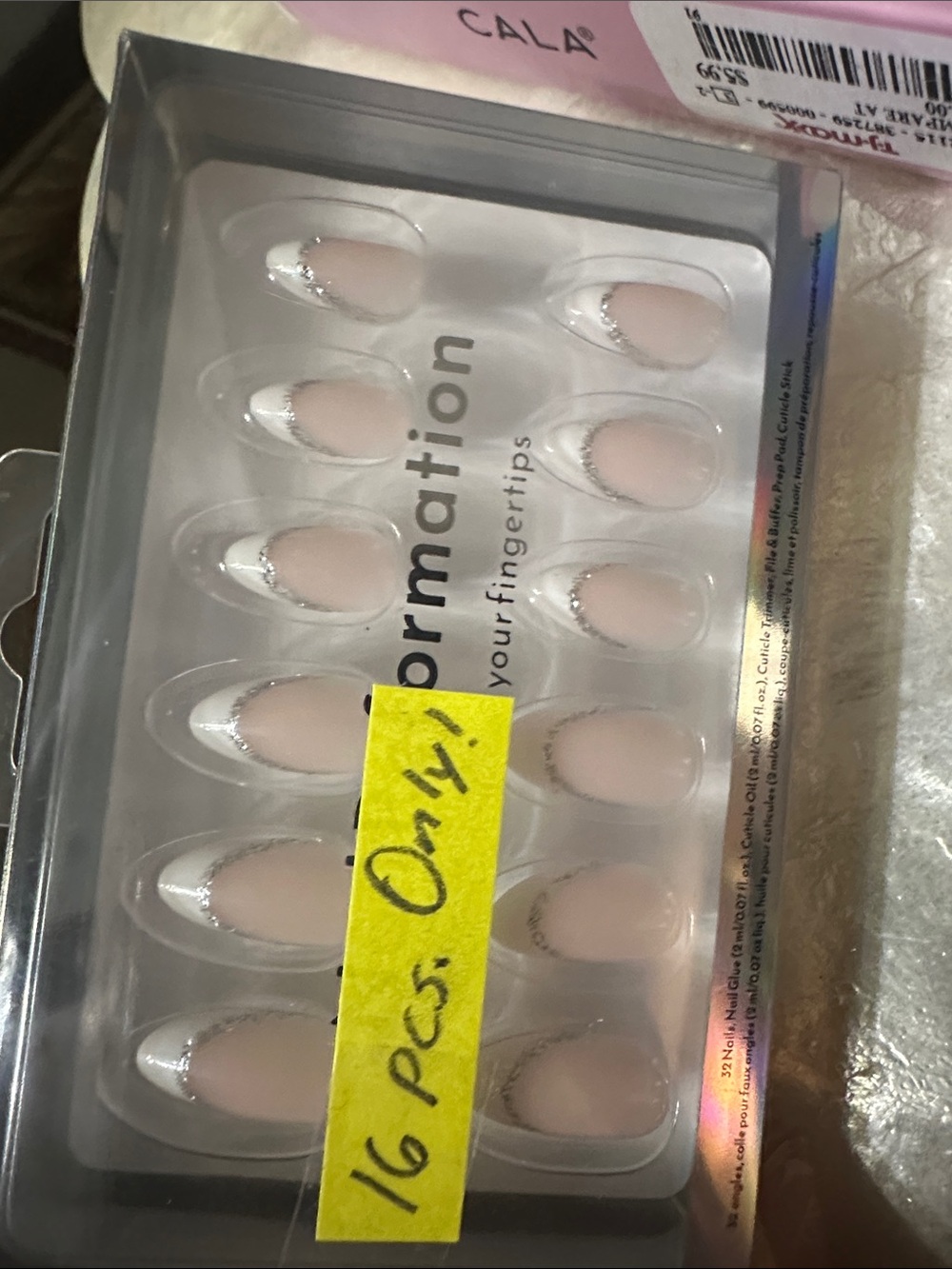 5 Press-On Nail Sets. - Picture 2 of 6